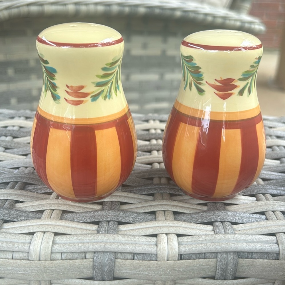 Southern Living at Home Gail Pittman Salt and Pepper Shakers - Sienna Pattern